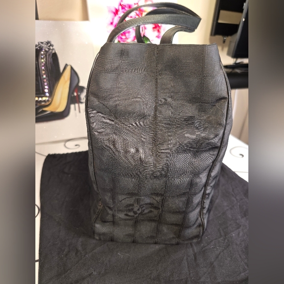 🔥EUC CHANEL VINTAGE TRAVEL LIGNE TOTE BAG - Picture 8 of 14